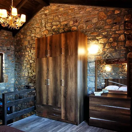 Lithos Maisonette