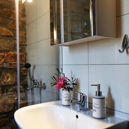 Дом отдыха Lithos Maisonette Палеон-Цифликион