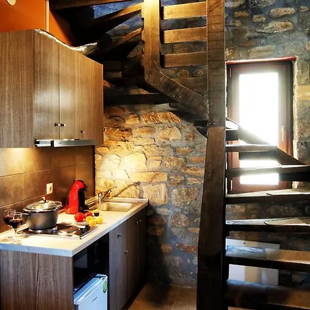 Lithos Maisonette *